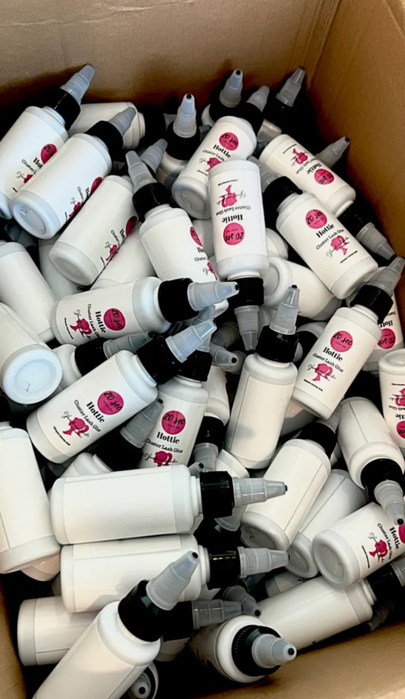 Hottie Cluster Lash glue